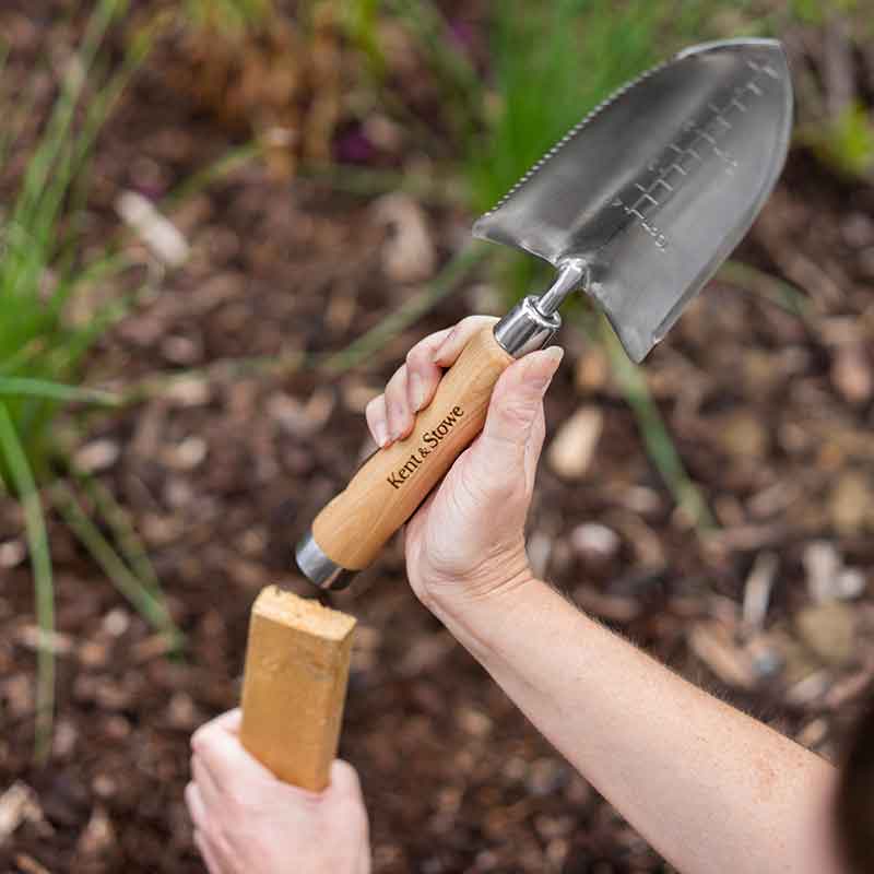 Hand Trowel Capability