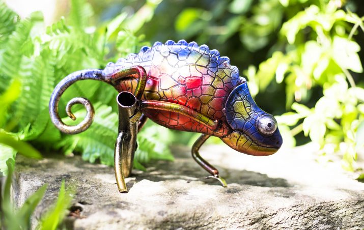 Metal Ornament Tanzania Cool Chameleon