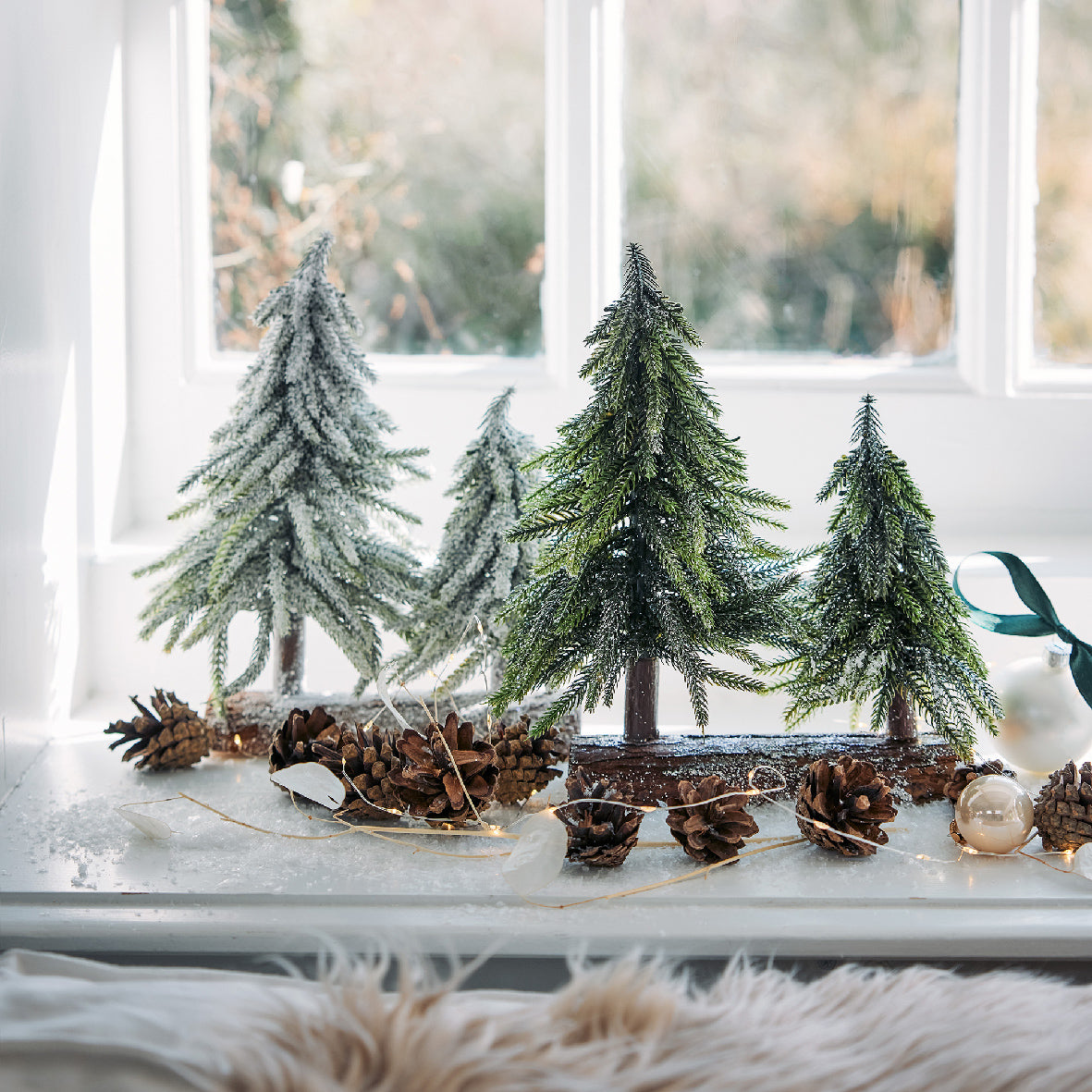 Mini tree snow indoor