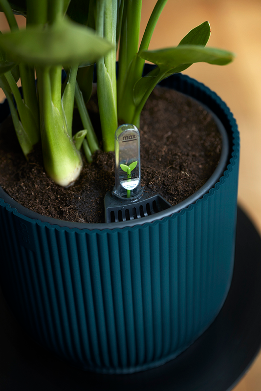Vibes Fold Round 22cm Deep Blue | Cornwall Garden Shop | UK