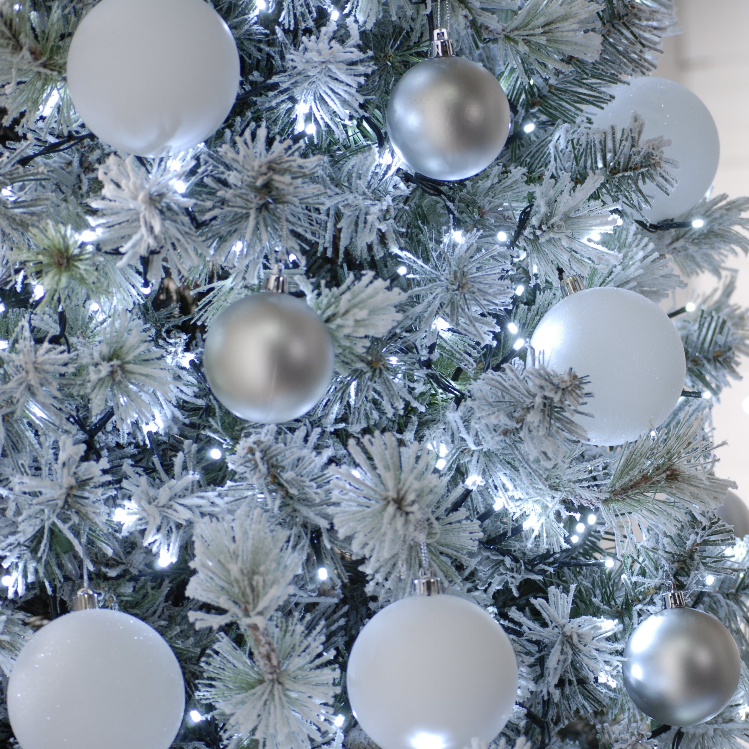 520 Sparkle String Lights - White | Cornwall Garden Shop | UK